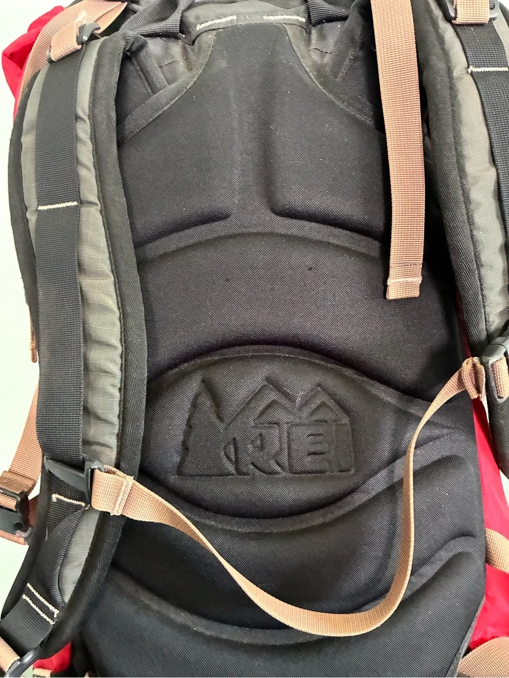 REI Talus 35 Red Black Backpack Hiking Overnight Camping Framed Multi Clipped